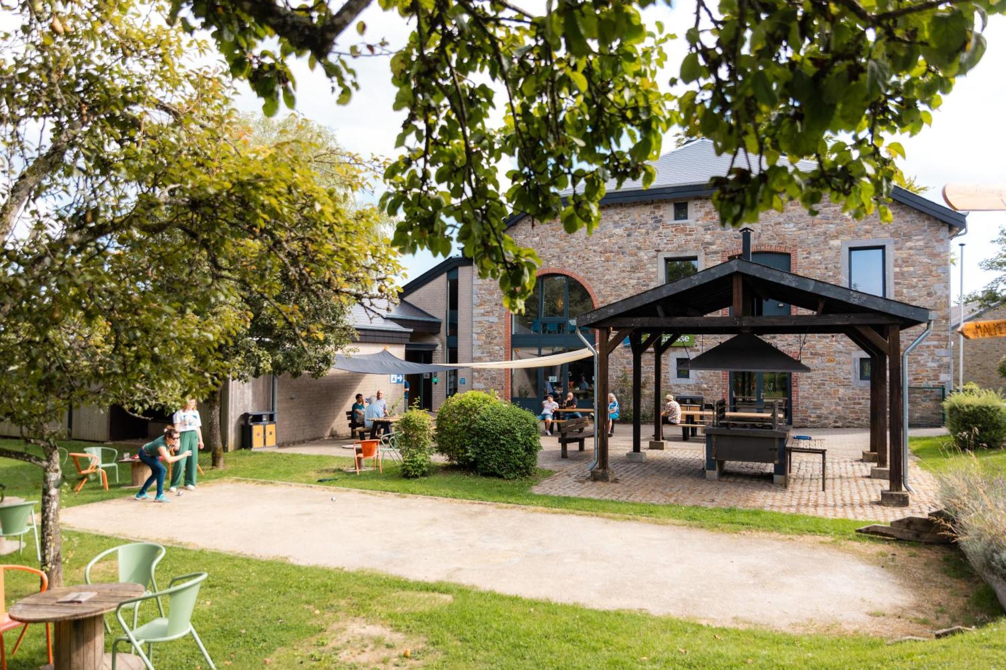 Auberge De Jeunesse De La Roche - Champlon Tenneville Экстерьер фото
