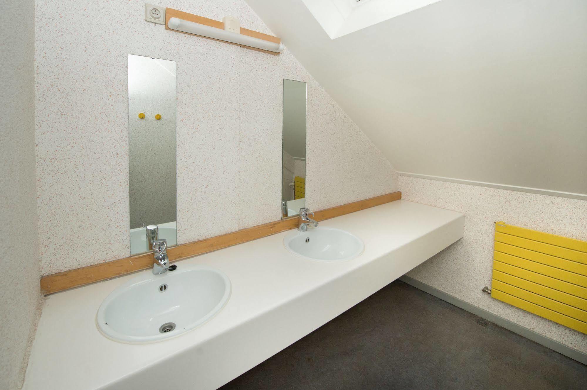Auberge De Jeunesse De La Roche - Champlon Tenneville Экстерьер фото