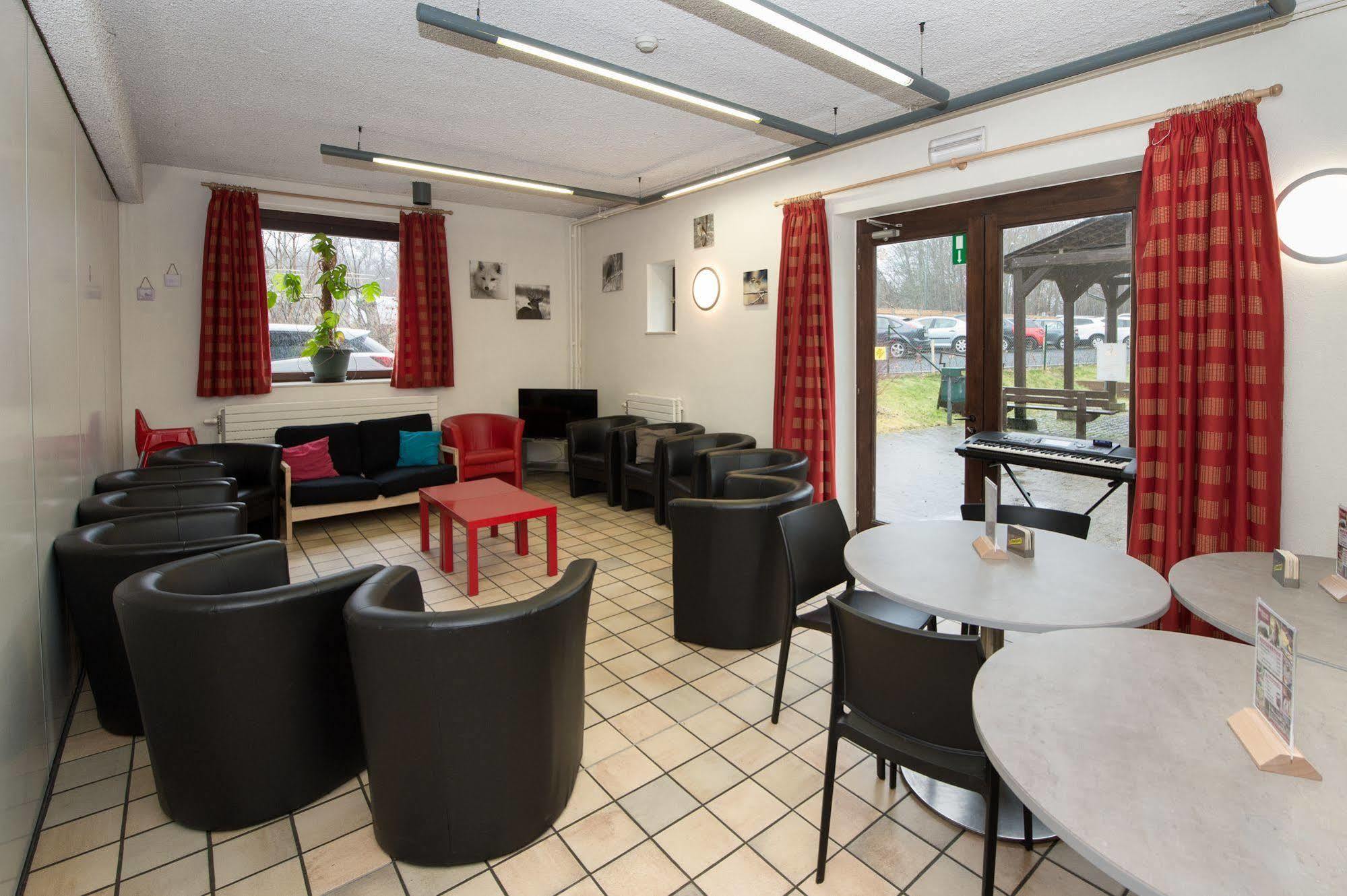 Auberge De Jeunesse De La Roche - Champlon Tenneville Экстерьер фото